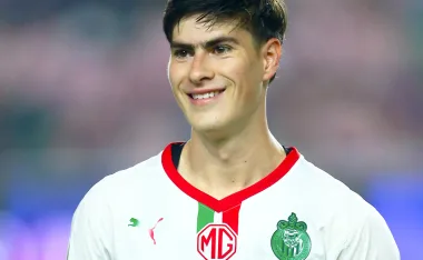 Armando González, delantero de Chivas.