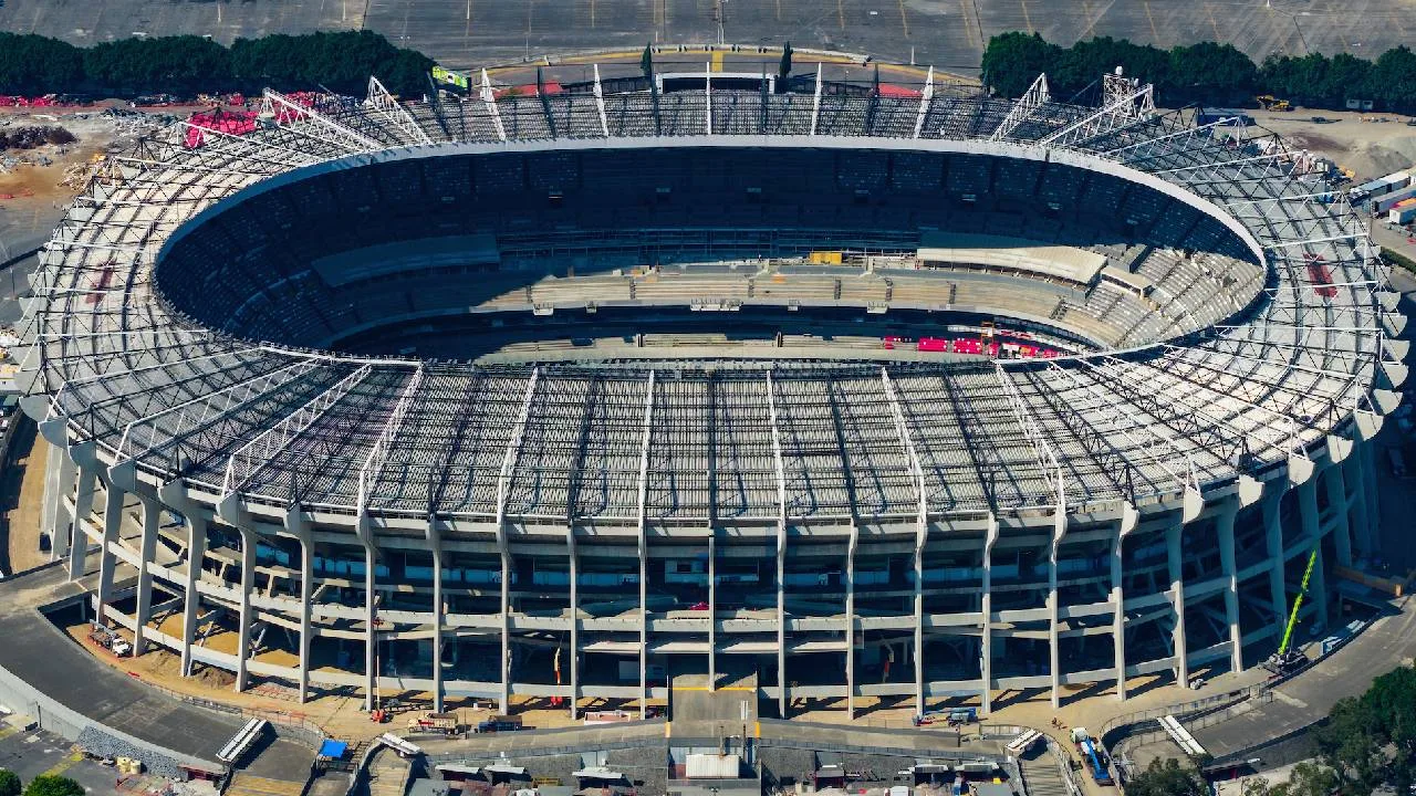 El Estadio Azteca se alista para su reapertura. 