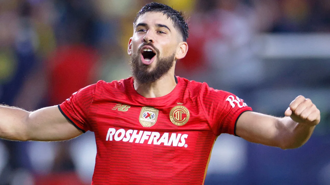 Bruno Méndez anotó, pero el VAR lo anuló.