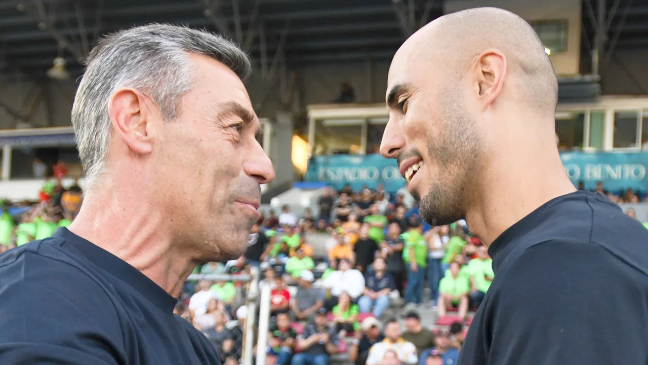 Pedro Caixinha y Guido Pizarro fueron expulsados.