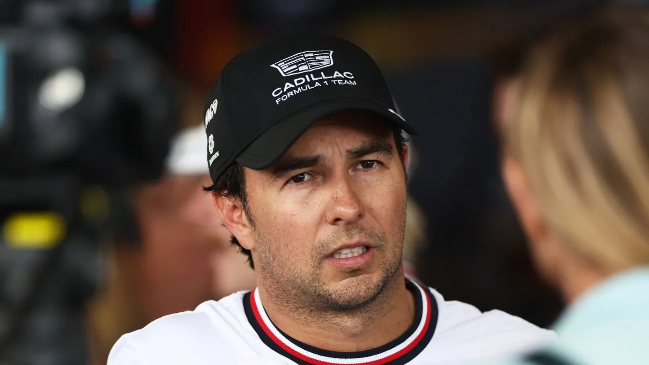 Checo Pérez, piloto mexicano de Cadillac en la Fórmula 1. 