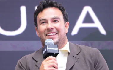 Checo Pérez sorprendió a los aficionados.