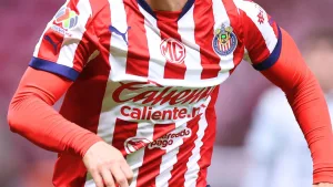 Fue estrella de Chivas y ahora lo captaron vendiendo marquesitas en el México vs Portugal