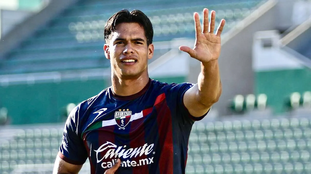 Luis Puente es el actual goleador del Atlante.