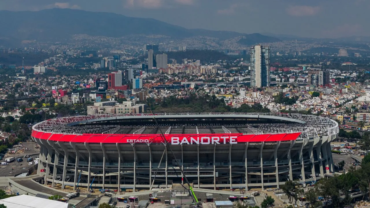 Imagen del Estadio Azteca tras su remodelación. 