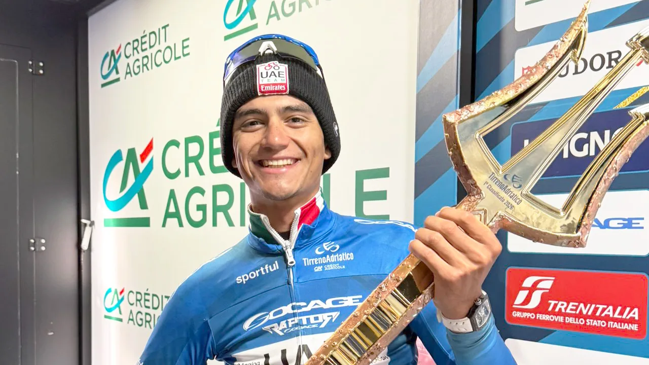 Isaac del Toro gana Tirreno-Adriático.