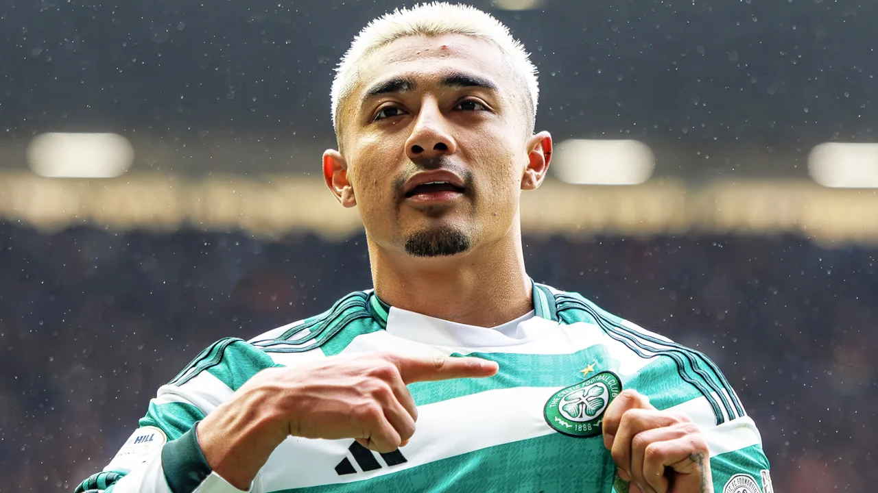 Rangers vs Celtic: Julián Araujo protagoniza polémico gesto en escandaloso final del clásico escocés Julián Araujo, defensa mexicano del Celtic.