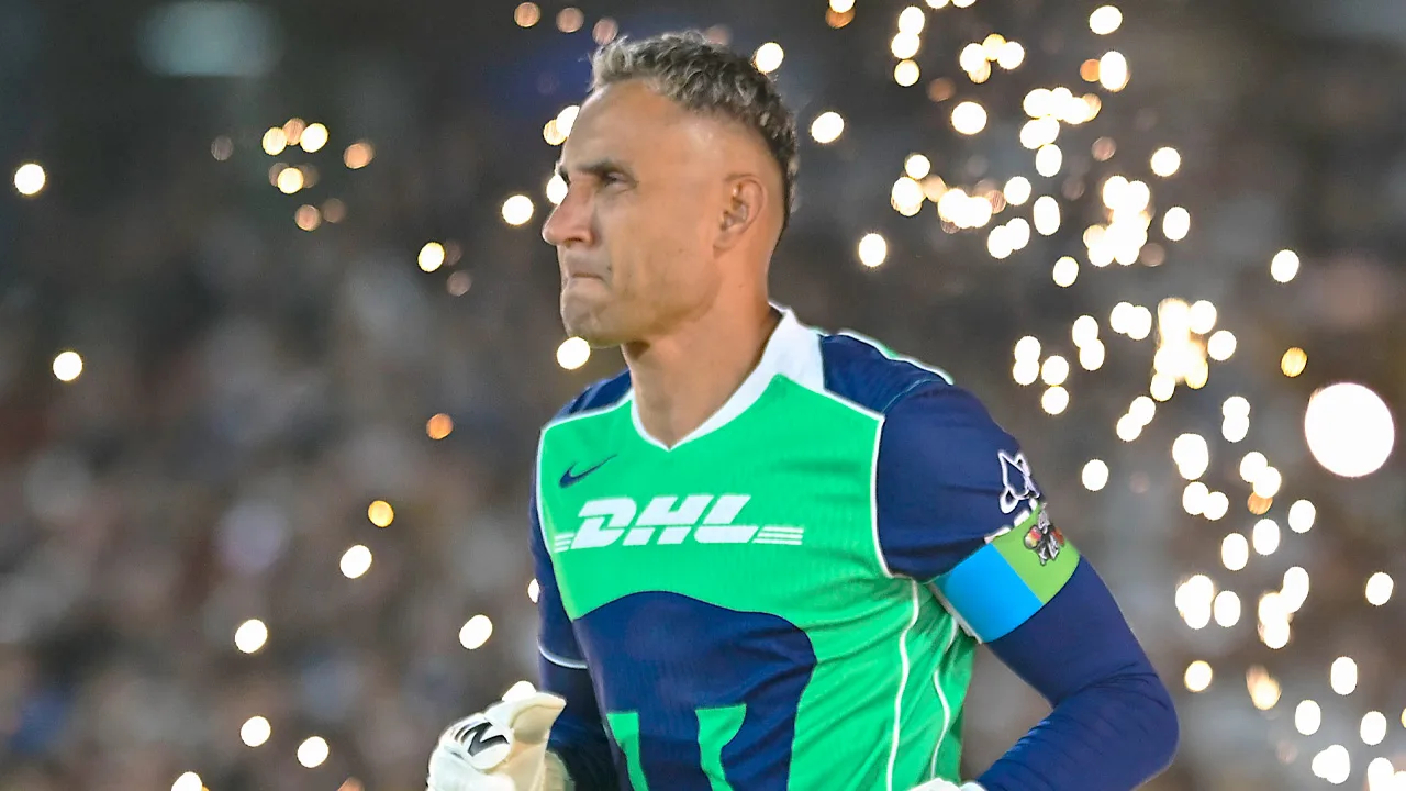 Keylor Navas y su continuidad en Pumas.
