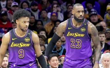 LeBron James y su hijo hacen historia con Lakers en NBA.