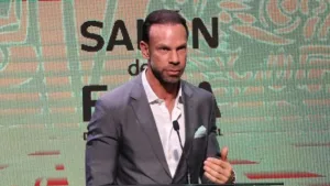 En el duelo de Necaxa vs Pumas, Zague manda dardo al América y Santiago Baños