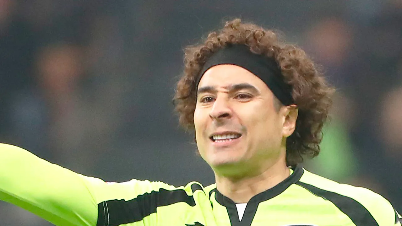 Memo Ochoa, portero de AEL Limassol.