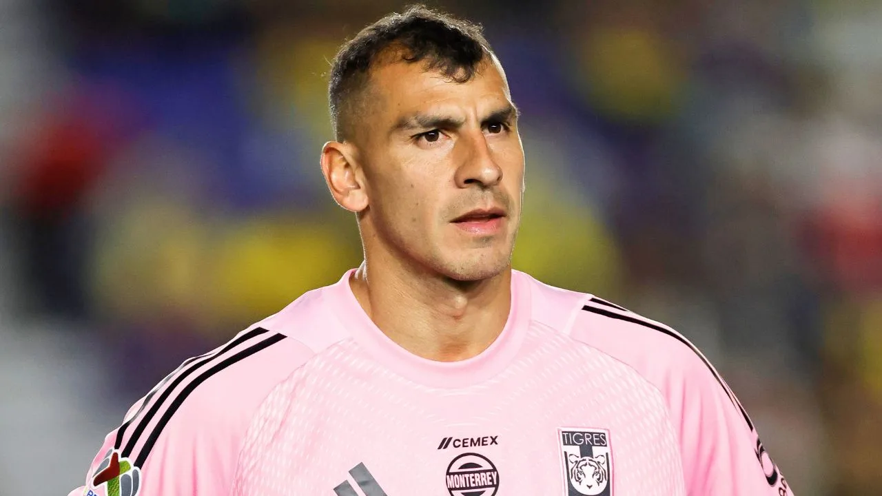 El grave error de Nahuel Guzmán que le cuesta caro a Tigres vs Cincinnati en Concachampions.