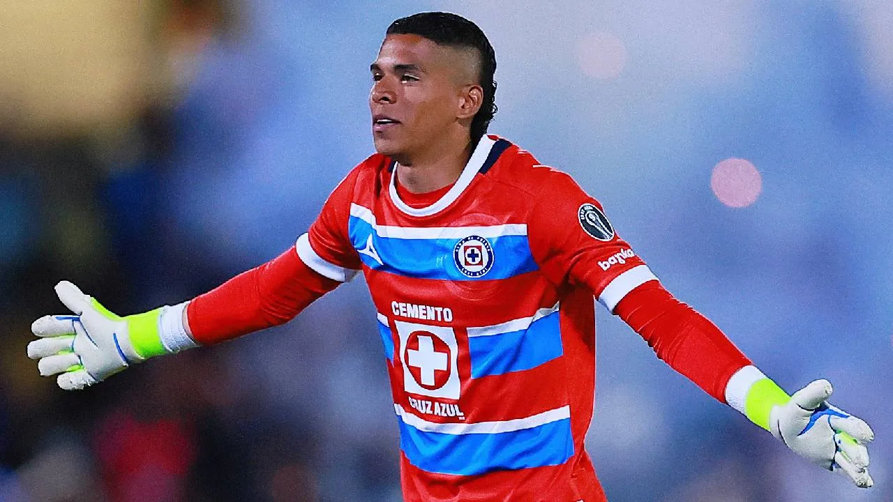 Kevin Mier, portero de Cruz Azul.