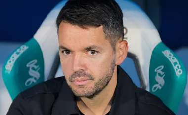 Nicolás Larcamón, DT de Cruz Azul.