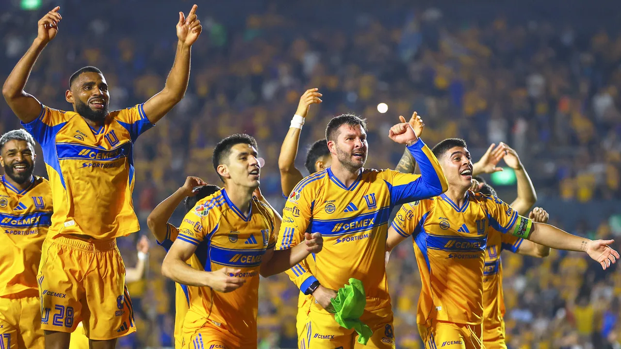 Tigres celebra victoria en el Clásico Regio.