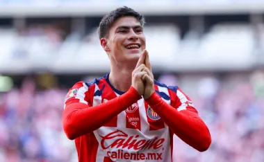 Armando González, Chivas