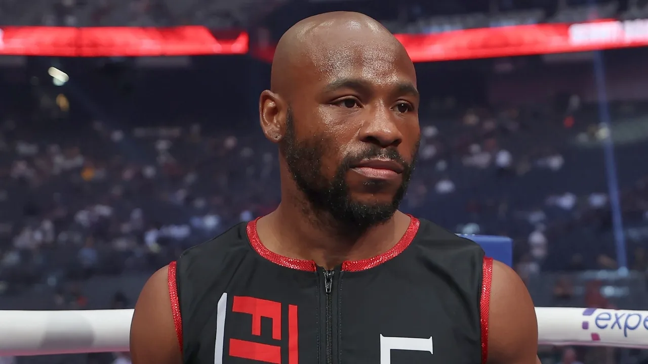 Brandon Adams se desmayó antes de su combate y fue trasladado al hospital