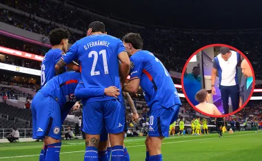 Emotivo momento entre Willer Ditta y un pequeño fan de Cruz Azul