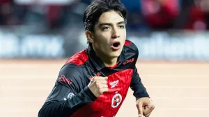 Xolos de Tijuana y Loco Abreu ponen fecha a la salida de Gilberto Mora rumbo a Europa