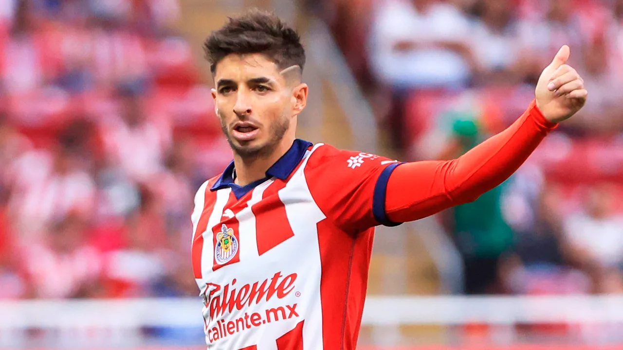 Isaác Brizuela realiza sorprendente revelación.