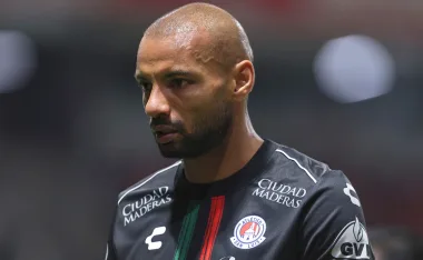 Joao Pedro, líder del título de goleo.