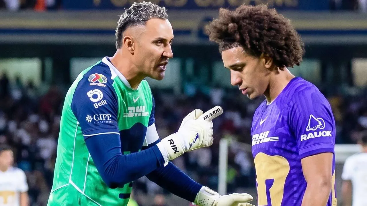 Keylor Navas regaña a Carrasquilla tras incidente en Pumas