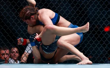 Loopy Godínez perdió con Tatiana Suárez en UFC 327