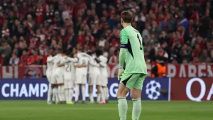 ¡Un regalo del arquero! Manuel Neuer le dio vida a Real Madrid con un insólito error