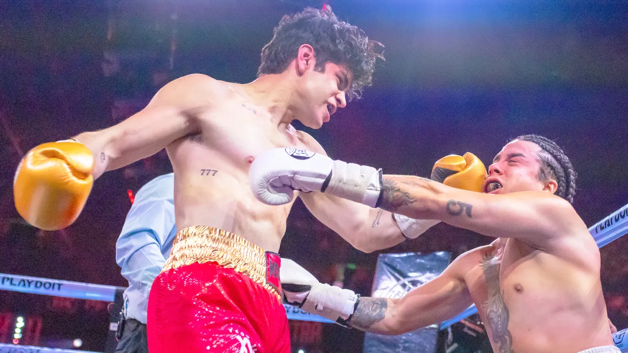 Aaron Mercury vs Mario Bautista.