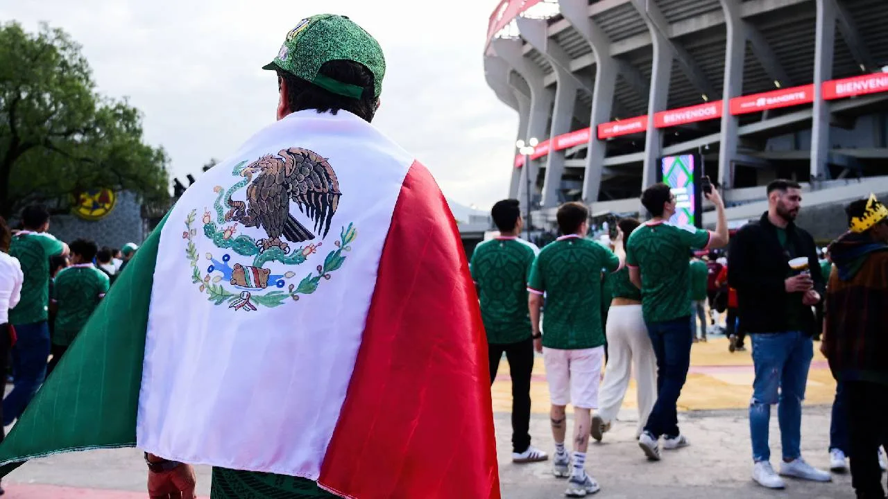Afición mexicana en el Estadio Banorte.