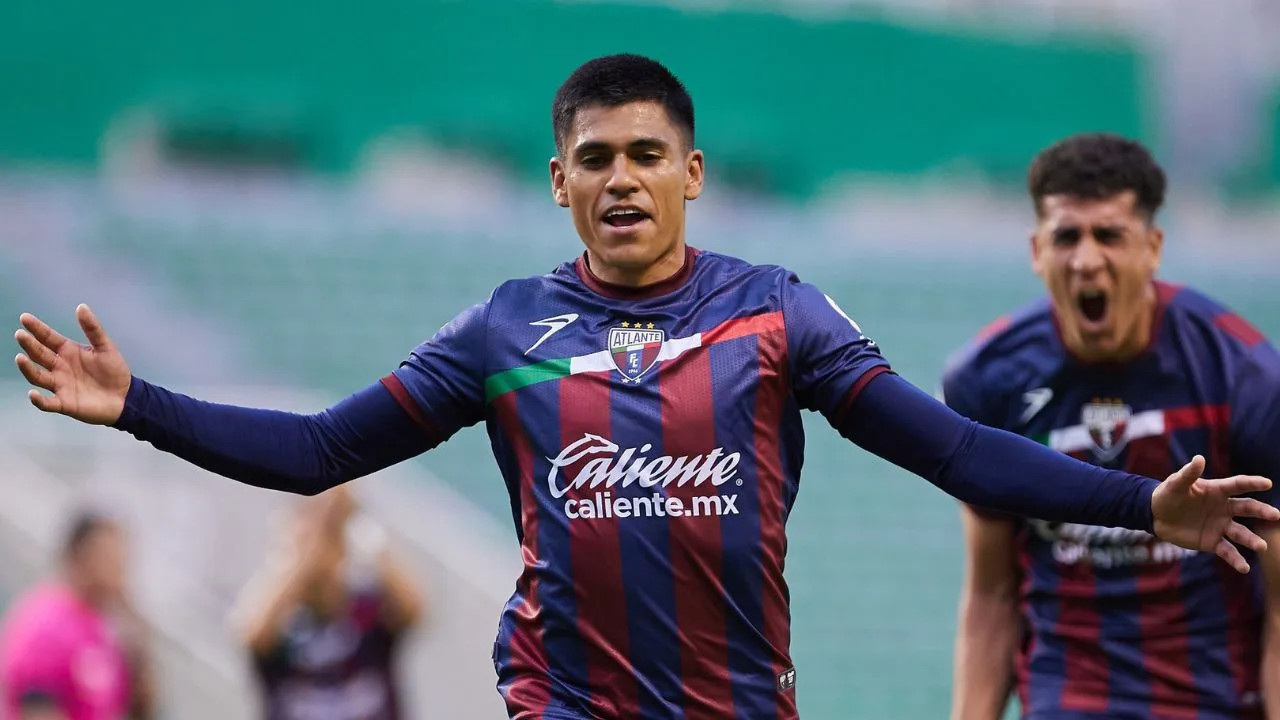 Jugadores del Atlante mientras celebran un gol a Dorados de Sinaloa en la Jornada 11 del torneo. 