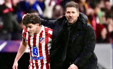 Julián Álvarez y Diego Simeone.