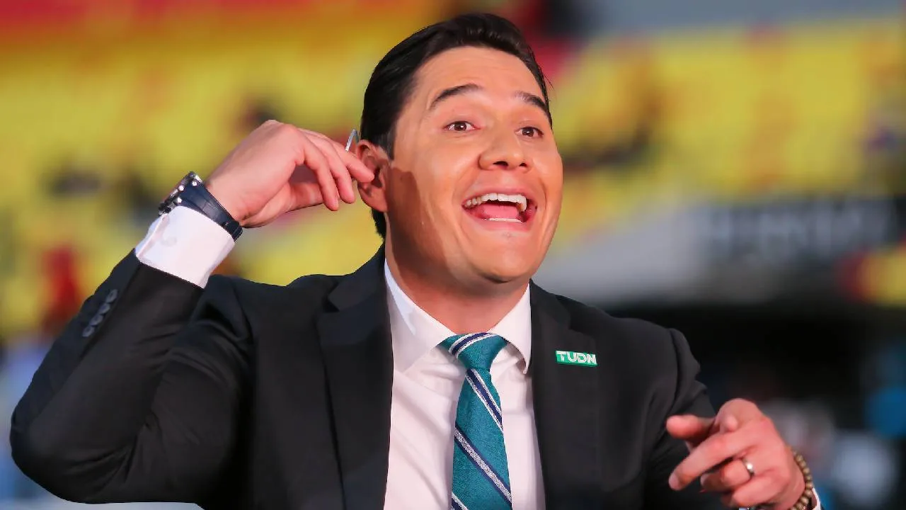 Moisés Muñoz, exportero y actual comentarista deportivo.