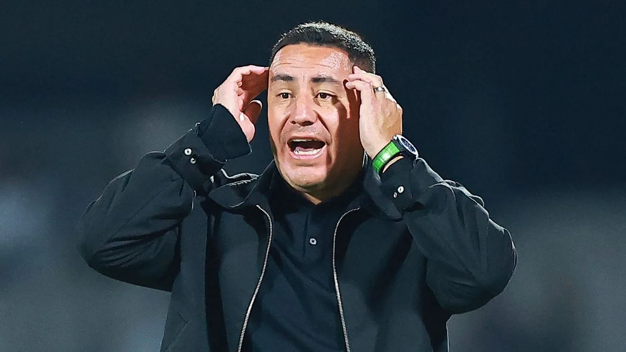 En Pumas respaldan a Efraín Juárez, pero confiesan lo que todavía no pueden domar del DT.