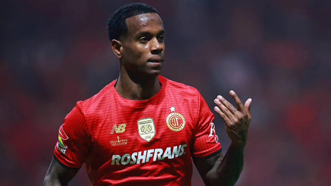 Helinho, jugador del Toluca.