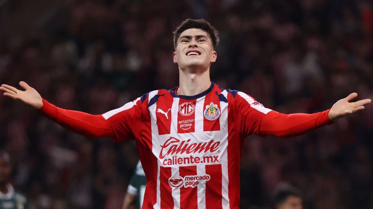 Armando González, jugador de Chivas. 