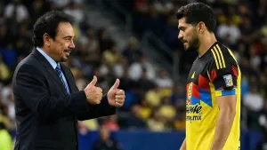 Hugo Sánchez exhibe a Henry Martín: esta es la sugerencia que le dio y terminó ignorando