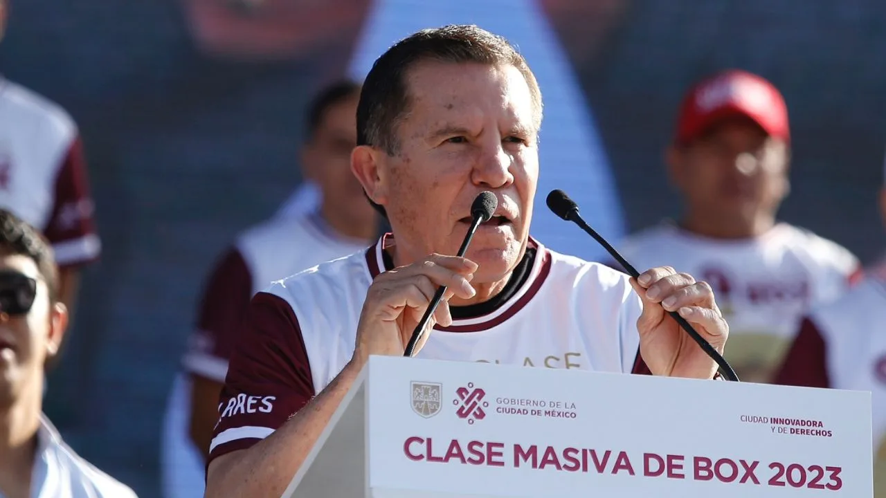 Julio César Chávez, leyenda del boxeo mexicano. 