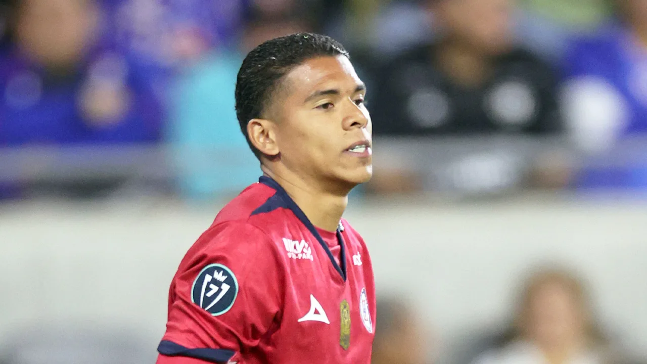 Kevin Mier es titular en Cruz Azul.