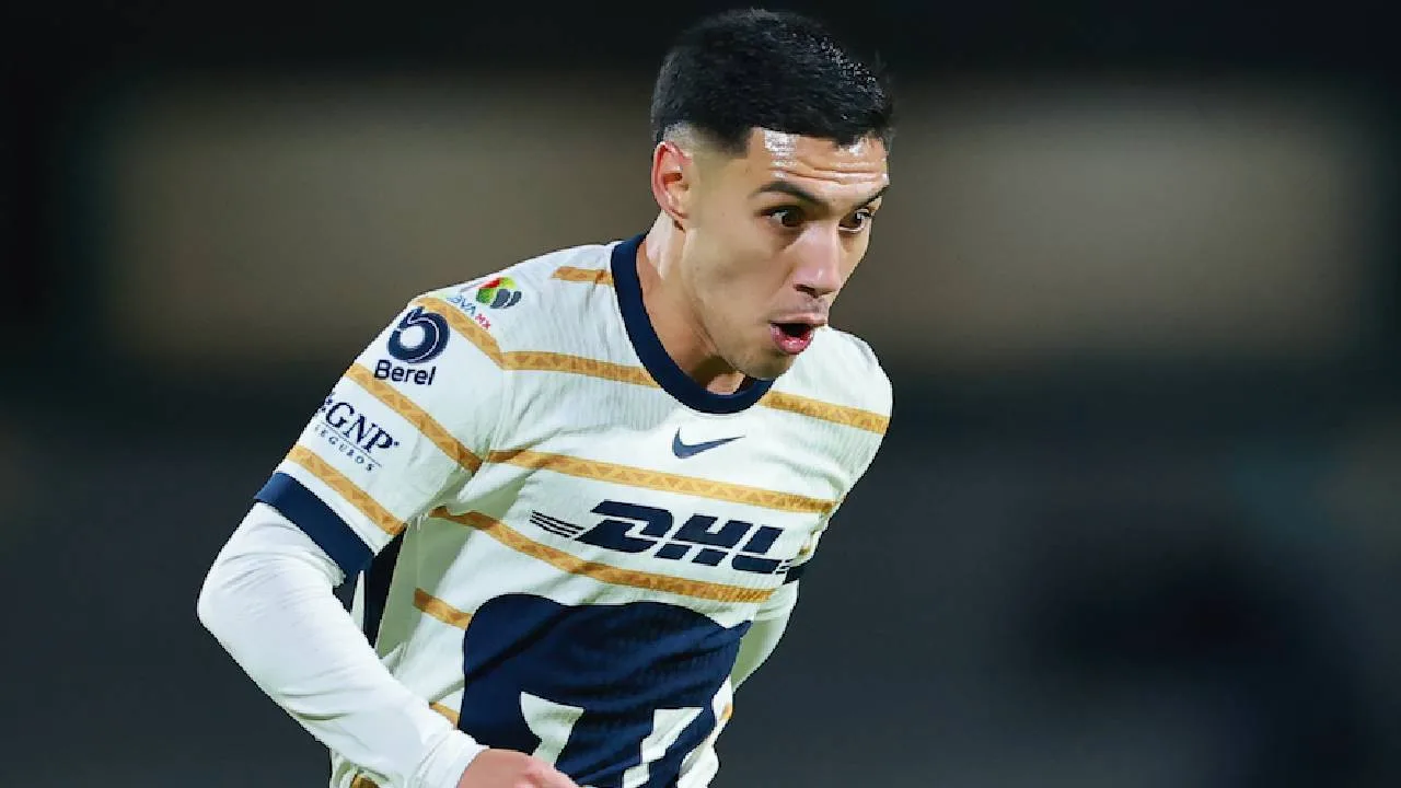 Leo Suárez, jugador de Pumas.