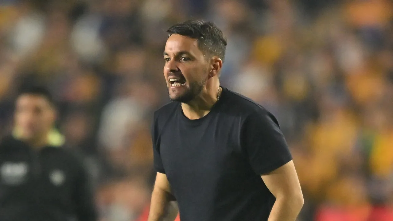 Nicolás Larcamón, ex director técnico del Cruz Azul. 