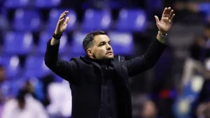 Cruz Azul ya tiene Plan B y hasta C, si Nicolás Larcamón se va: son dos Campeones de Liga MX