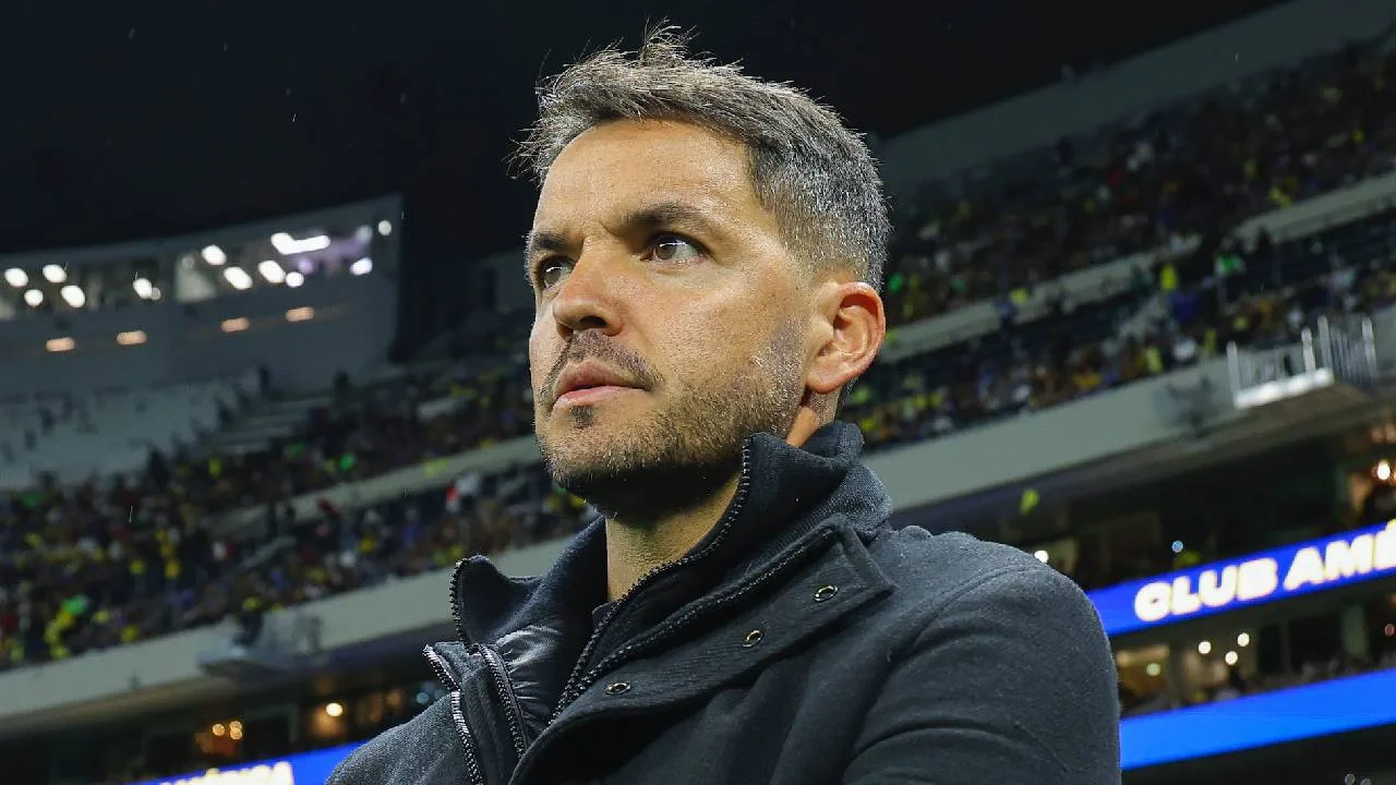 Nicolás Larcamón, DT argentino.