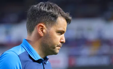 Nicolás Larcamón, DT de Cruz Azul.