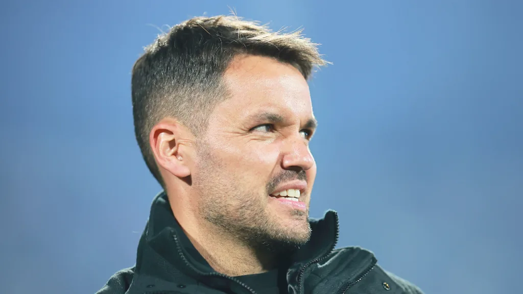 Nicolás Larcamón fue destituido en Cruz Azul.