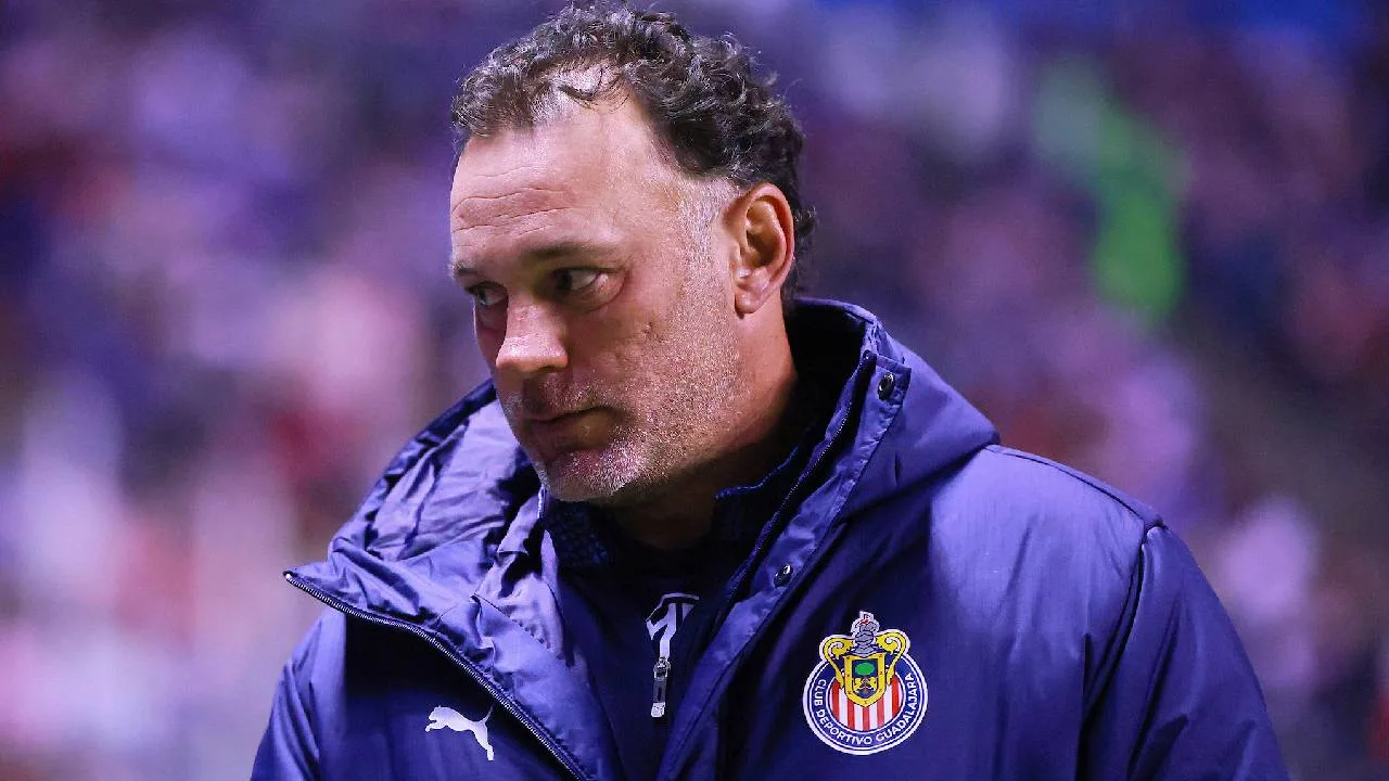 Gabriel Milito, DT de Chivas.