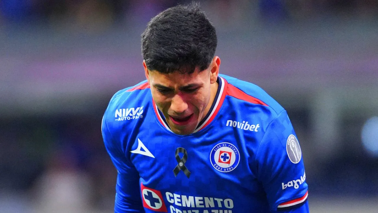 Omar Campos rompe en llanto tras anotar con Cruz Azul vs América y este es el motivo.