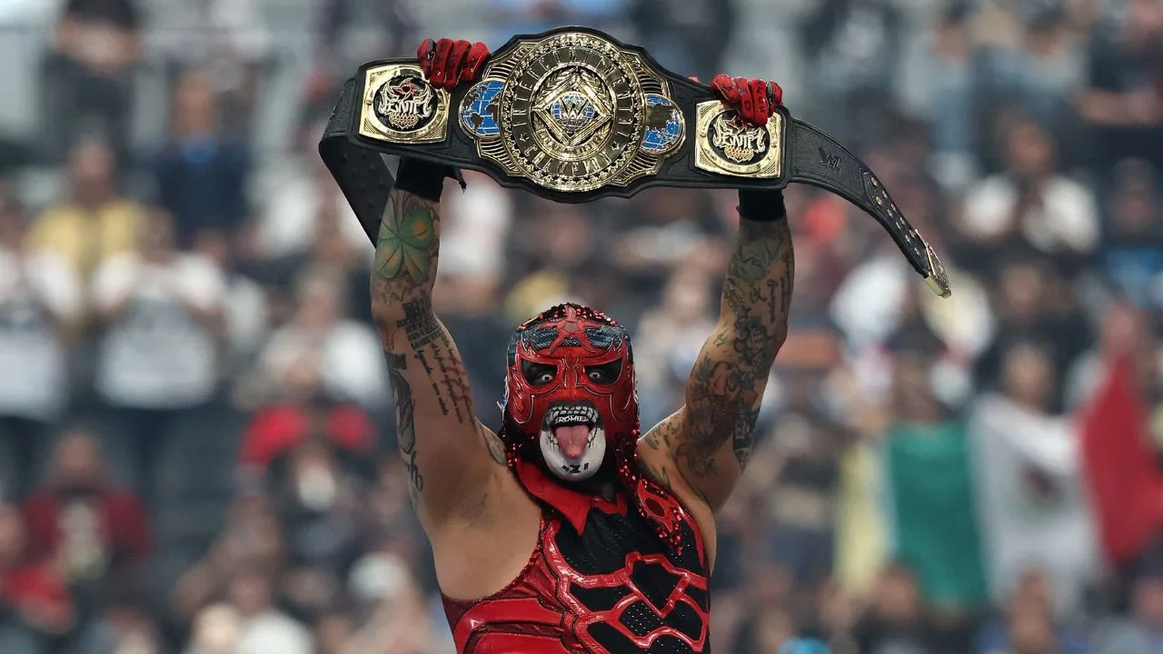 Penta logra la hazaña y retuvo su Campeonato Intercontinental. 