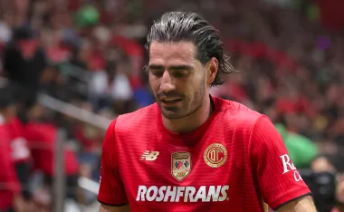 Pollo Briseño, expulsado en Toluca vs León.