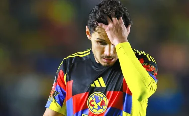 Raphael Veiga a la banca en América.